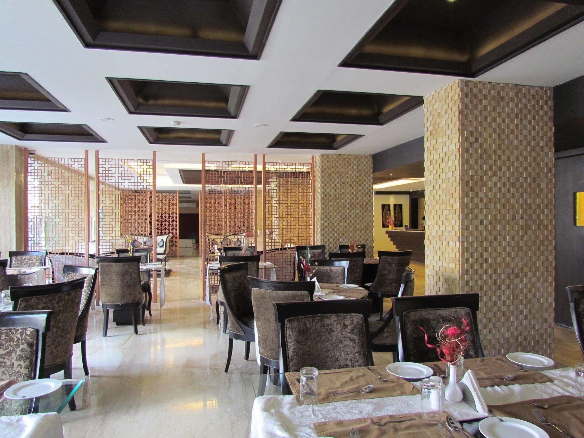 Hotel Pine Spring Wazir Bagh Srīnagar Exterior foto